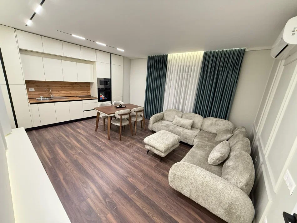 Tirane, jap me qera apartament 1+1 Kati 3, 70 m² 700 € (rruga e dafinave)