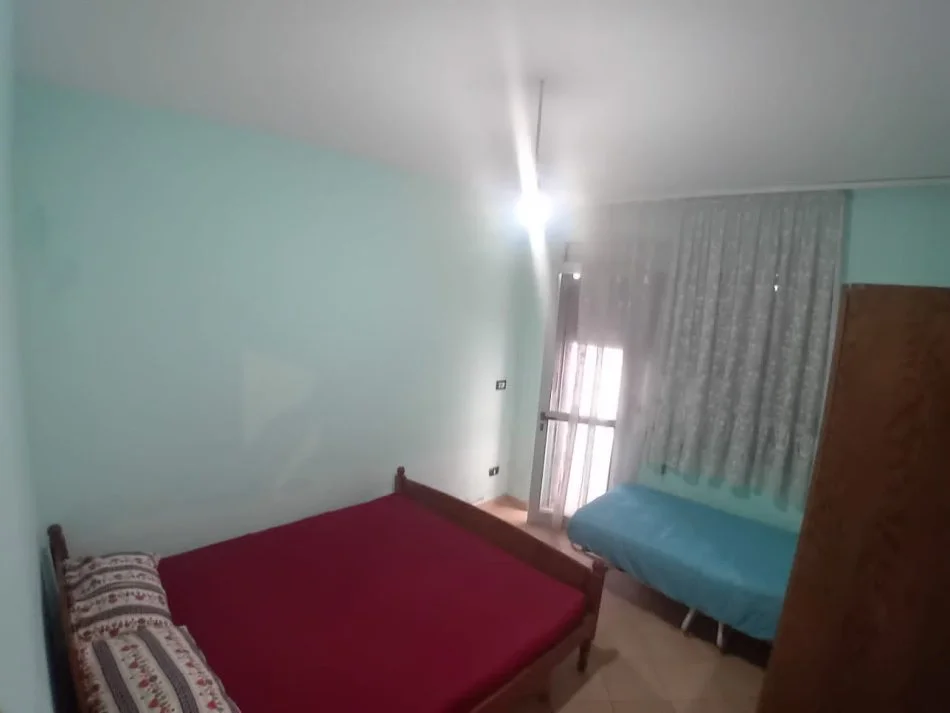 Durres, shitet apartament 1+1+Aneks+Ballkon Kati 1, 60 m² 130.000 € (Shkembi i Kavajes)