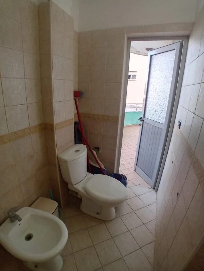 Durres, shitet apartament 1+1+Aneks+Ballkon Kati 1, 60 m² 130.000 € (Shkembi i Kavajes)