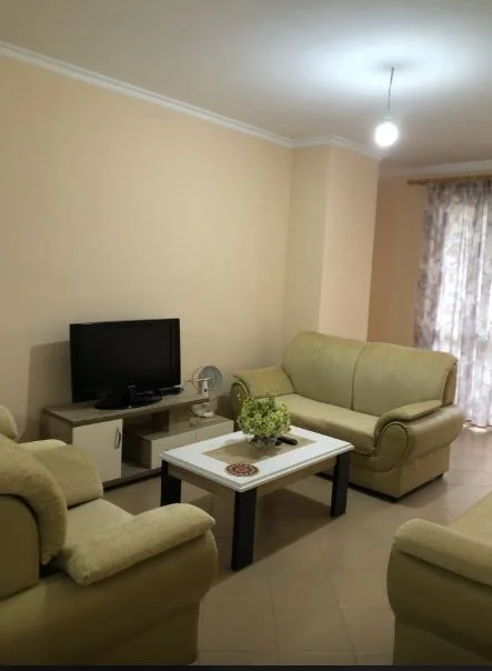 Tirane, jepet me qera apartament 2+1+Ballkon Kati 6, 96 m² 400 € (fresk)