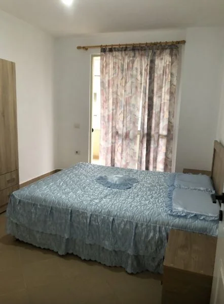 Tirane, jepet me qera apartament 2+1+Ballkon Kati 6, 96 m² 400 € (fresk)