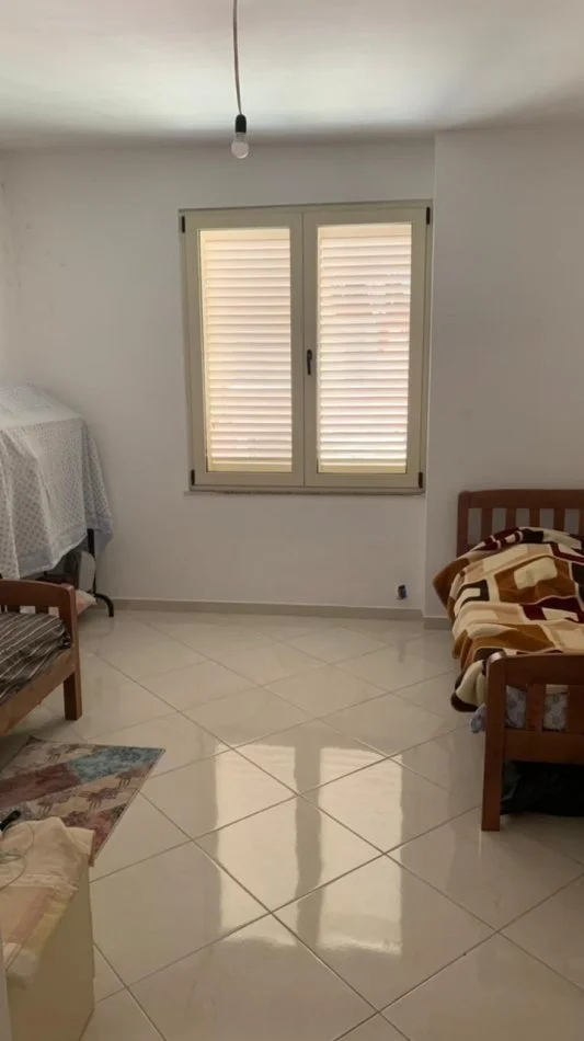 Tirane, shes apartament 1+1 Kati 3, 78 m² 102.000 € (rruga konferenca e pezes)