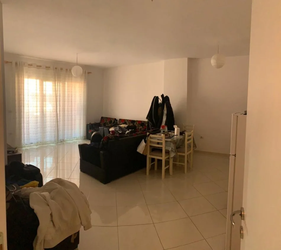 Tirane, shes apartament 1+1 Kati 3, 78 m² 102.000 € (rruga konferenca e pezes)