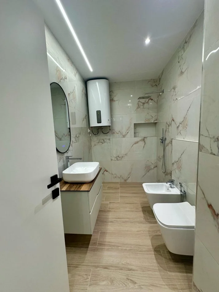 Tirane, shitet apartament 2+1+Ballkon Kati 2, 93 m² 265.000 € (Myslym Shyri)