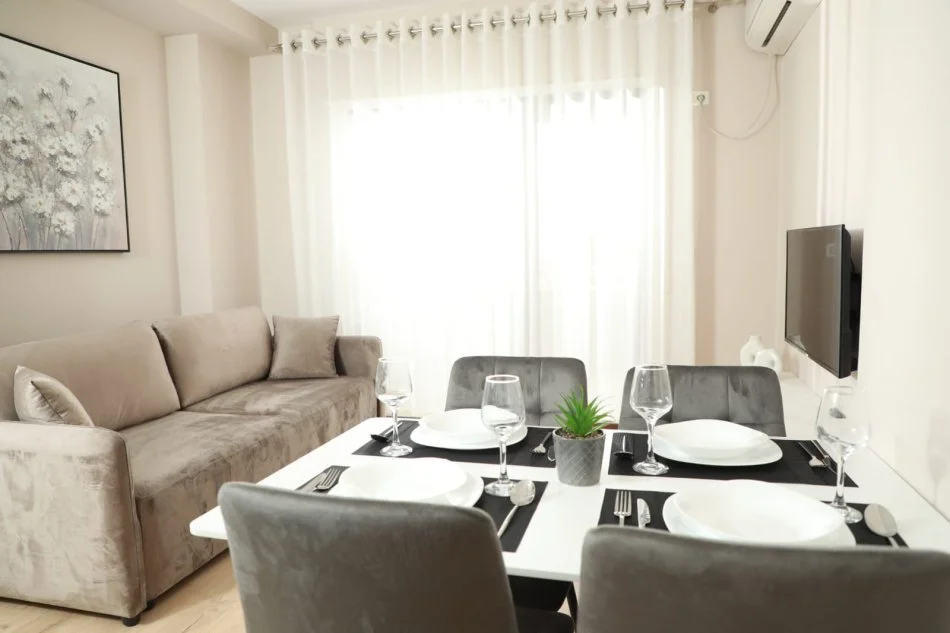 Durres, jepet me qera apartament 1+1+Ballkon Kati 4, 70 m² 600 € (Vollga)