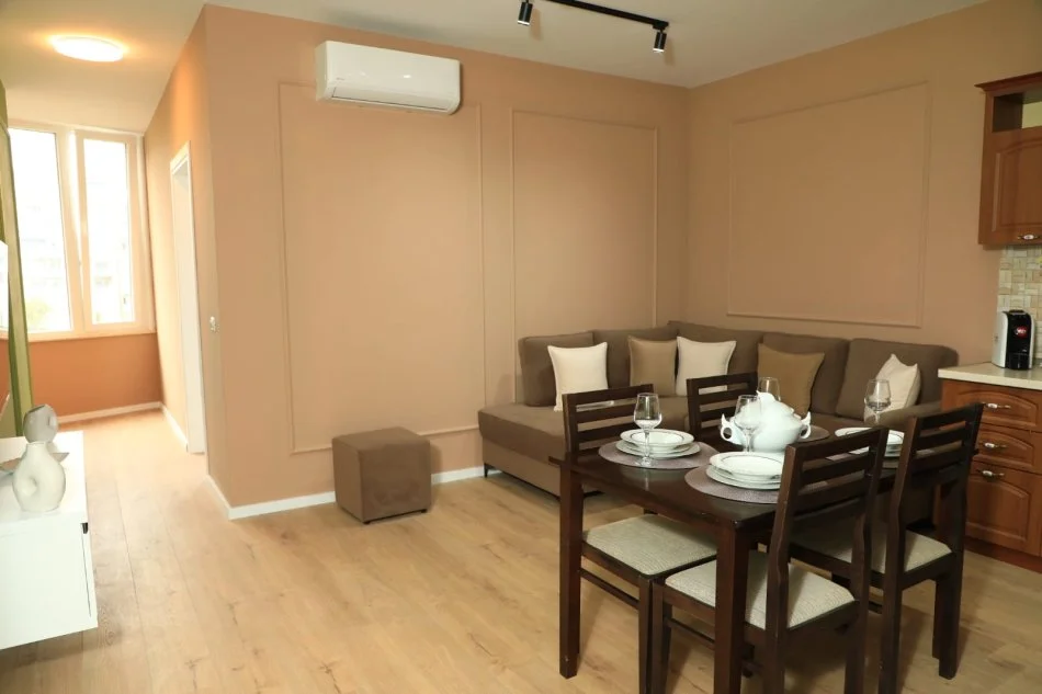 Durres, jepet me qera apartament 1+1+Ballkon Kati 4, 70 m² 500 € (Vollga)