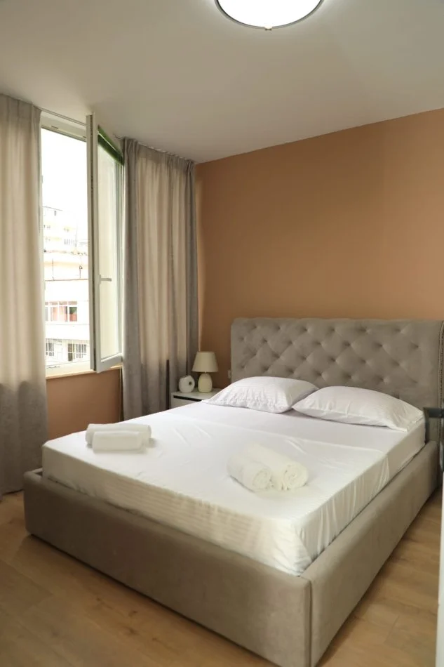 Durres, jepet me qera apartament 1+1+Ballkon Kati 4, 70 m² 500 € (Vollga)