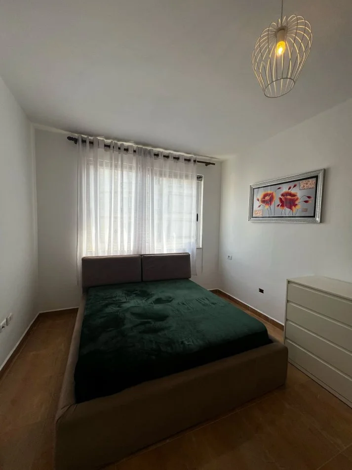 Tirane, shitet apartament 2+1 , 103 m² 130.000 € (Astir)
