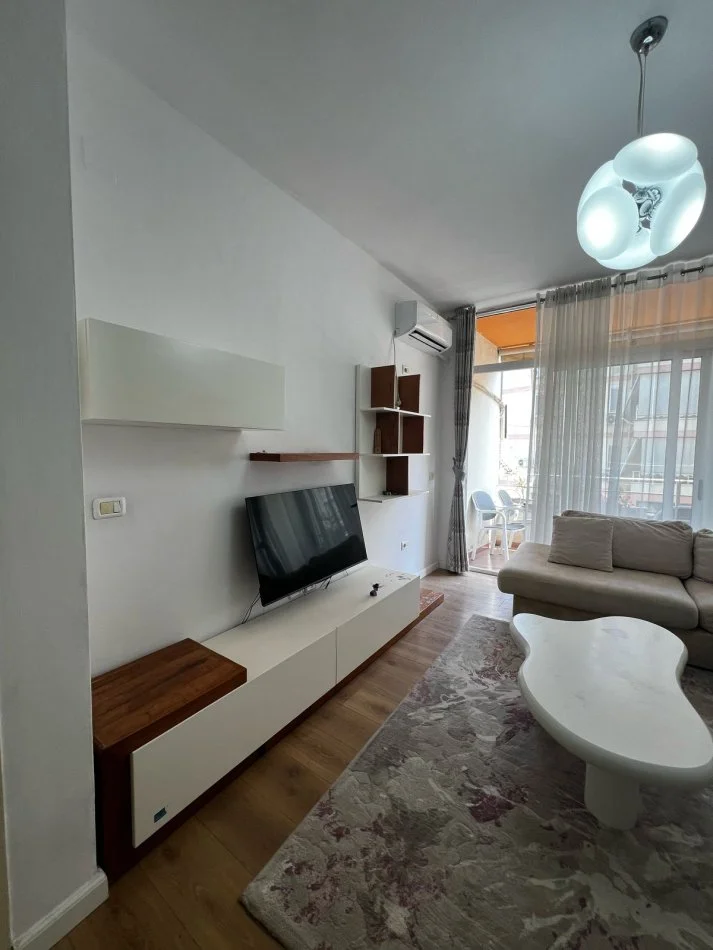 Tirane, shitet apartament 2+1 , 103 m² 130.000 € (Astir)