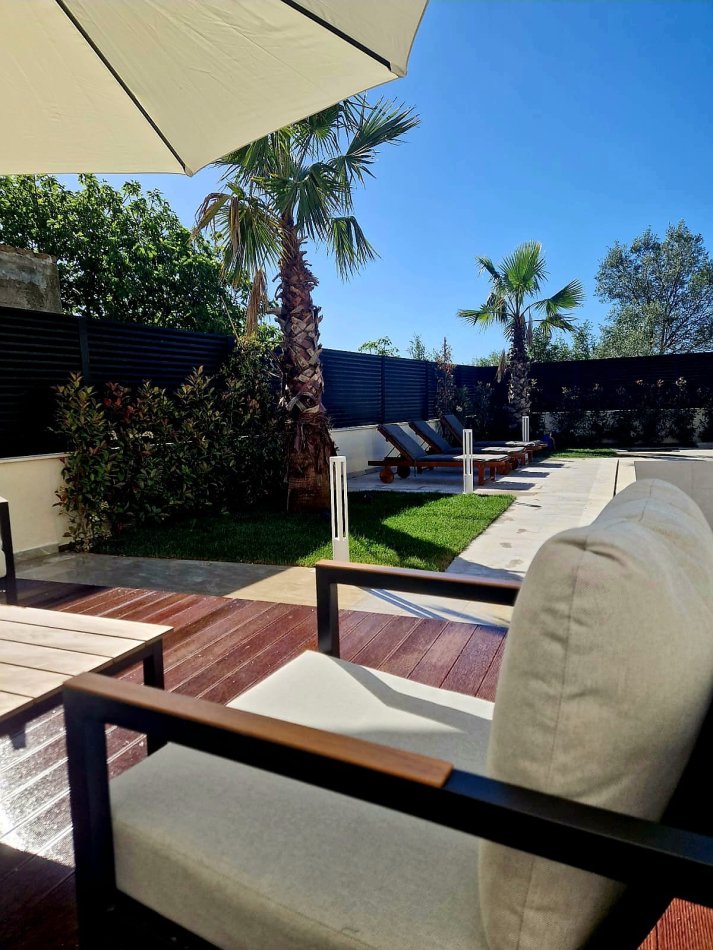 Spille, shitet Vile 4+1+Aneks+Ballkon Kati 2, 500 m² 480.000 € (Spille)Kavaje