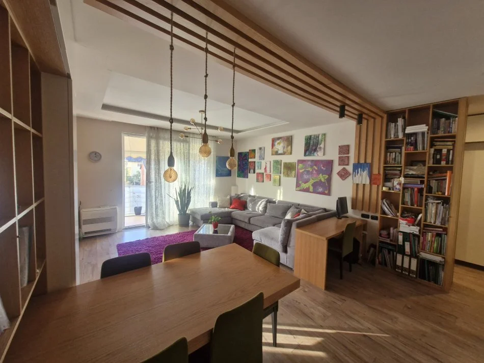 Tirane, shes apartament 2+1+Ballkon Kati 4, 112 m² 210.000 € (rruga Gramoz Pashko)