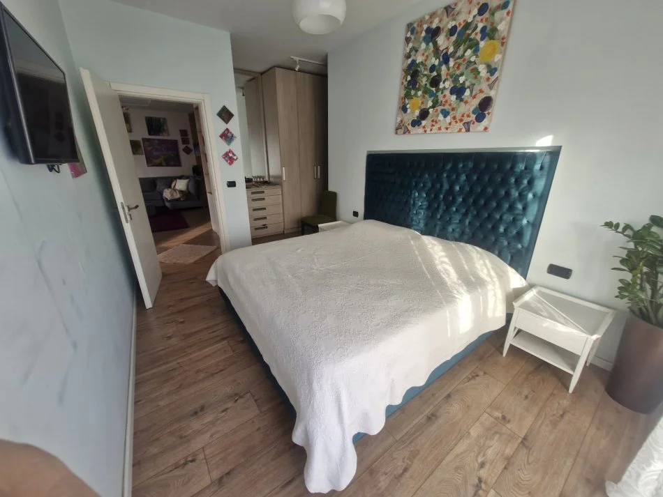 Tirane, shes apartament 2+1+Ballkon Kati 4, 112 m² 210.000 € (rruga Gramoz Pashko)