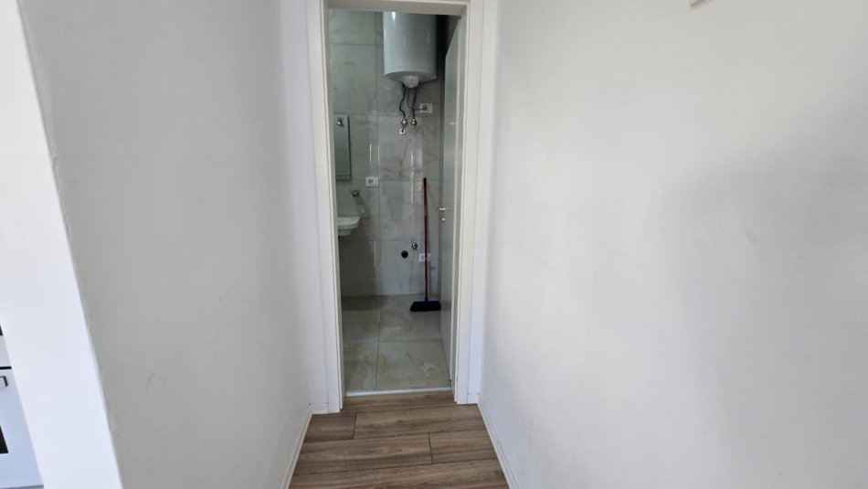 Tirane, jap me qera apartament 1+1+Ballkon Kati 6, 58 m² 280 € (Rruga Pasho Hysa)
