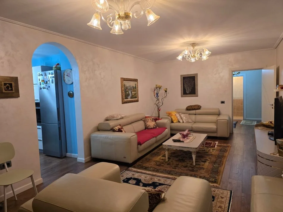 Tirane, shitet apartament 2+1 Kati 7, 107 m² 165.000 € (Laprak blloku Gintash)