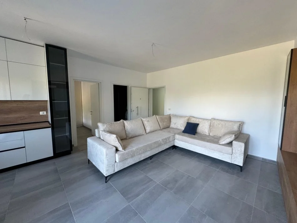 Tirane, jap me qera apartament 1+1 Kati 2, 60 m² 400 € (rruga Pasho hysa)