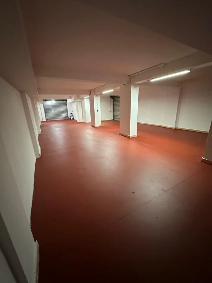 Tirane, shitet ambjent biznesi Kati 0, 386 m² 350.000 € (Pazari i Ri)