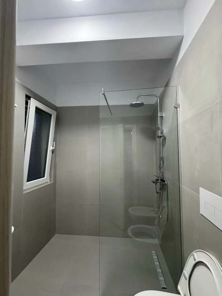 Tirane, jepet me qera apartament 2+1 Kati 2, 97 m² 75,000 leke (River Residence)