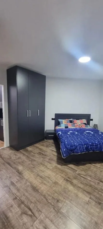 Tirane, jepet me qera apartament 1+1+Ballkon Kati 4, 44 m² 350 € (yzberisht)