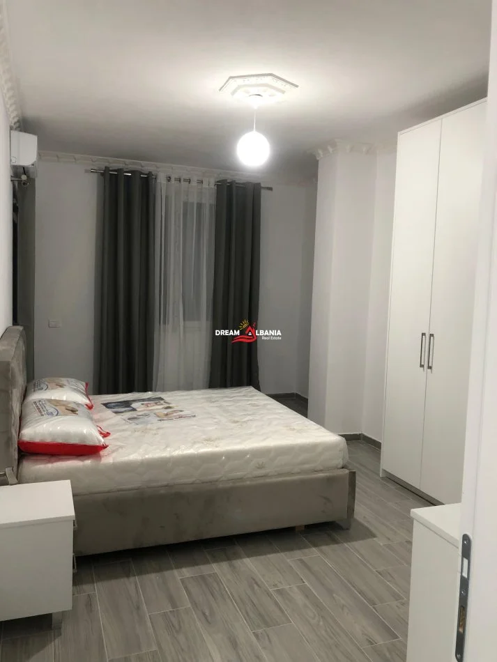 Tirane, jepet me qera apartament 2+1 Kati 4, 104 m² 500 € (ne Shkoze, Rr Ali Shefqeti, prane fundit te Lanes)