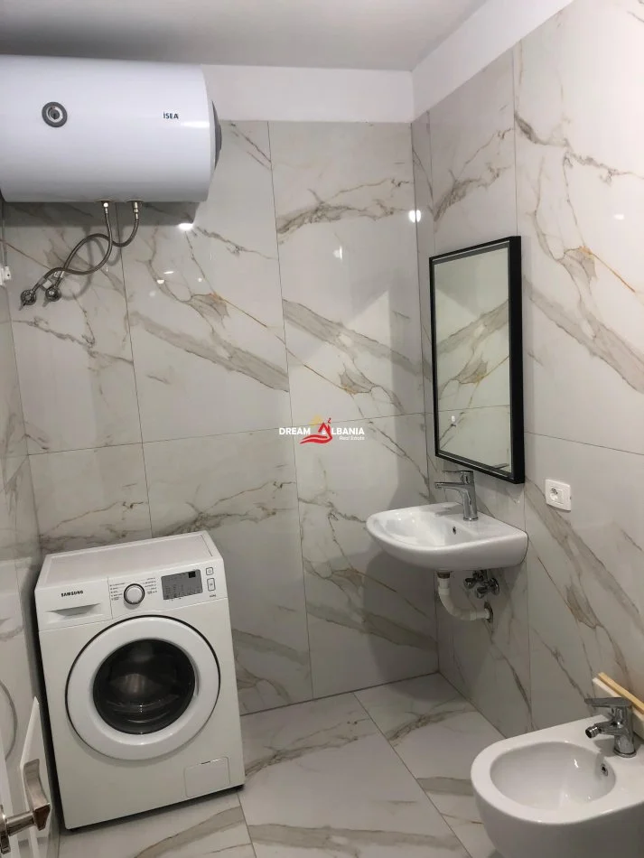 Tirane, jepet me qera apartament 2+1 Kati 4, 104 m² 500 € (ne Shkoze, Rr Ali Shefqeti, prane fundit te Lanes)