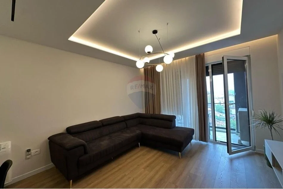 Tirane, jepet me qera 2+1+Aneks+Ballkon , 111 m² 245.000 € (Rruga Xhanfize Keko)
