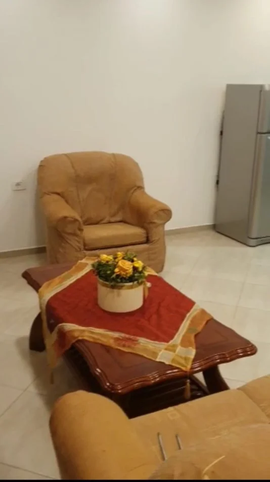 Tirane, jepet me qera apartament 1+1 Kati 3, 60 m² 400 € (rruga riza kodheli)