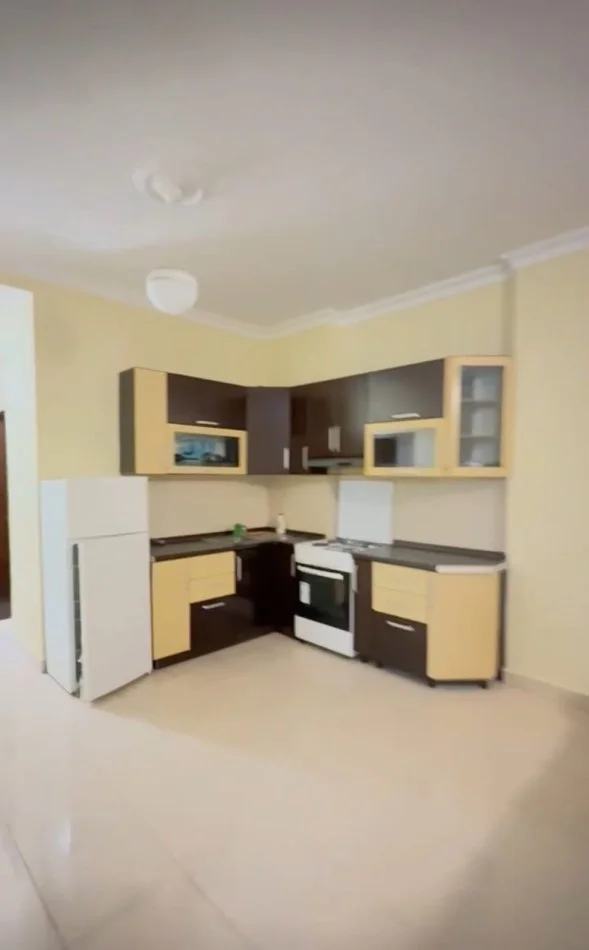 Tirane, jepet me qera apartament 2+1 Kati 1, 100 m² 570 € (don bosko)