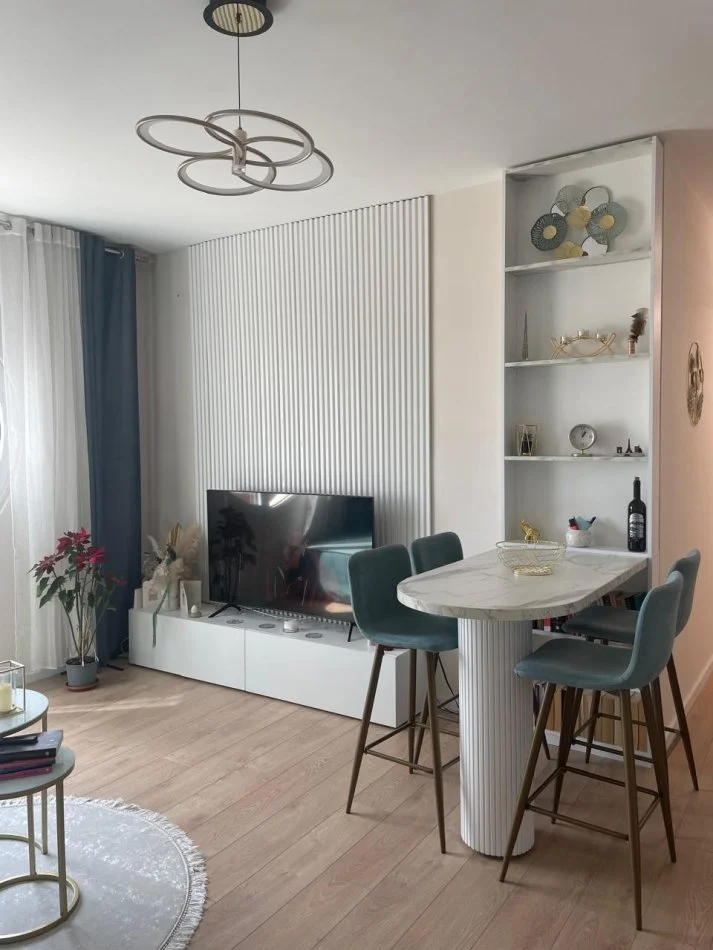 Tirane, shitet apartament 2+1+Ballkon Kati 11, 71 m² 195.000 € (Rruga e Kavajes)