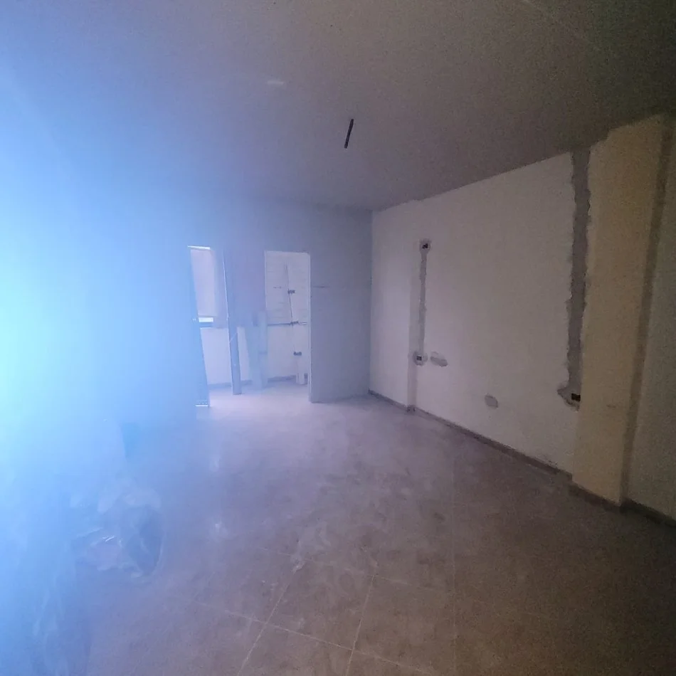 Tirane, shitet apartament 2+1 Kati 1, 180 m² 220.000 € 