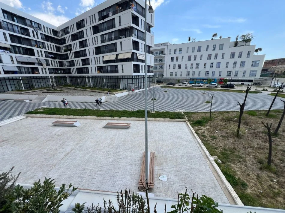 Tirane, shitet apartament 2+1+Ballkon Kati 1, 134 m² 209.200 € (5 Maji)