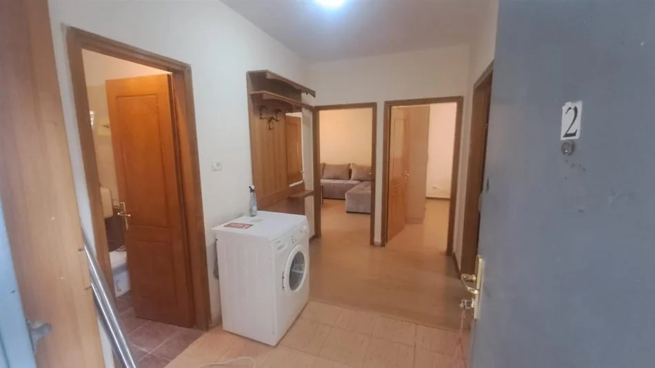 Tirane, jepet me qera apartament 2+1 Kati 1, 74 m² 500 € (Porcelan)