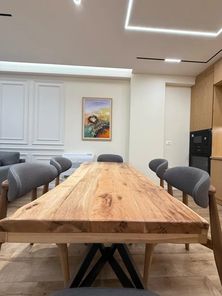 Tirane, jepet me qera apartament 2+1+Ballkon Kati 4, 110 m² 1.500 € (Liqeni i Thate)