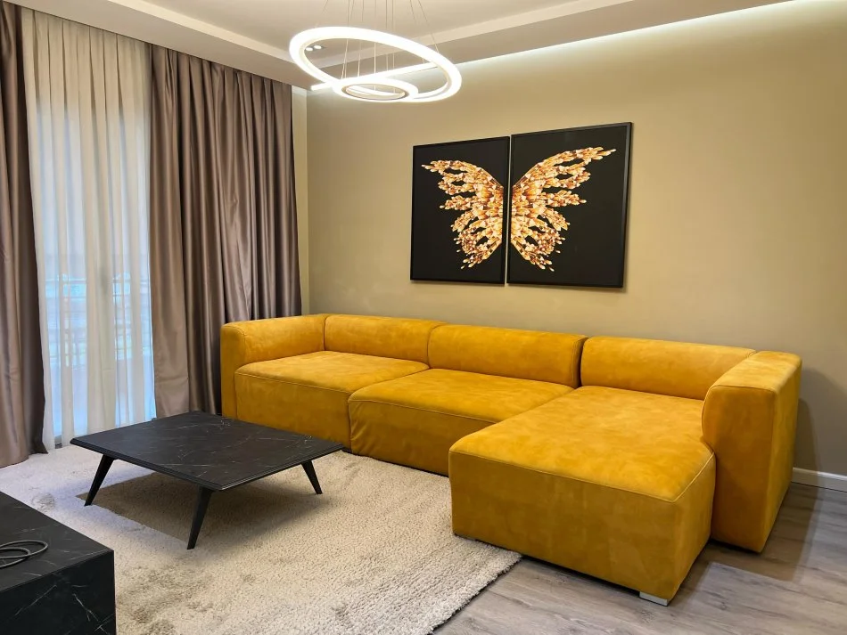 Tirane, jepet me qera apartament 2+1+Ballkon Kati 3, 100 m² 850 € (Rruga Don Bosko)