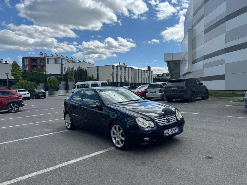 Tirane, shitet makine MERCEDES BENZ C KLAS COUPE Nafte, automatik, Kondicioner 312.000 km 3.000 €
