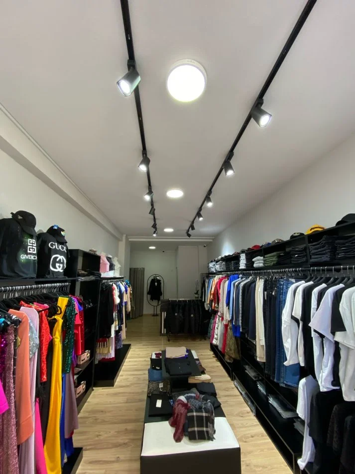 Tirane, shitet dyqan Kati 0, 45 m² 30.000 € (Astir, prane bar Oslo.)