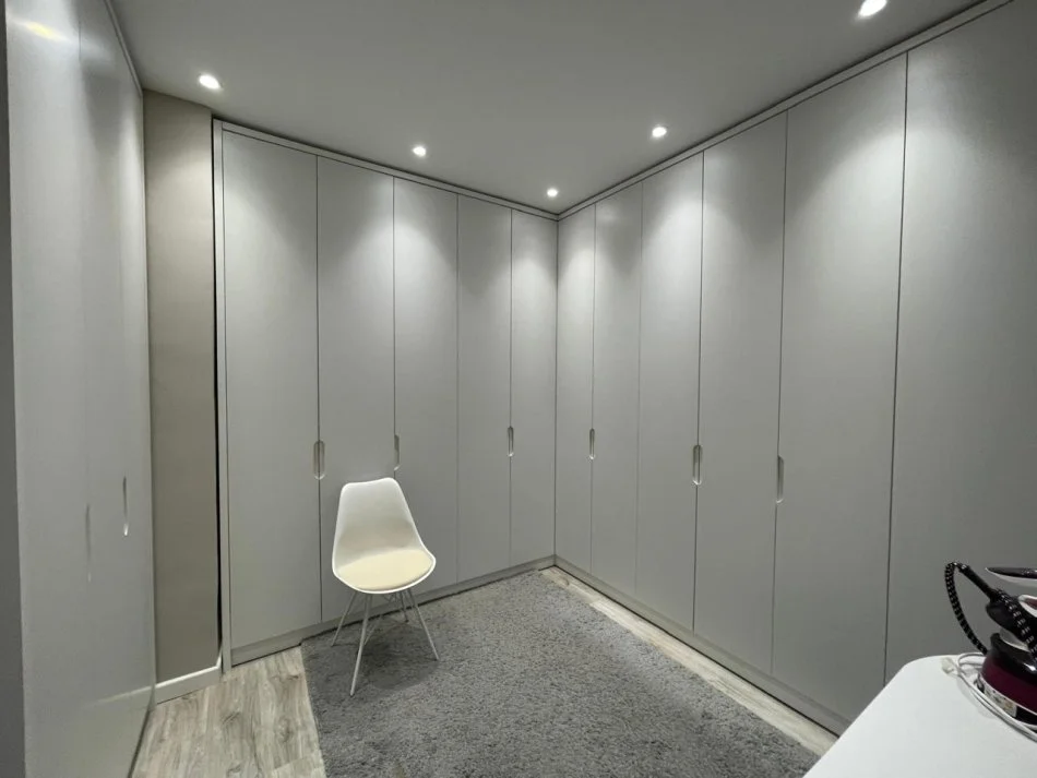 Tirane, shitet apartament 3+1+Aneks Kati 5, 123 m² 180.000 € (Kinostudio, rruga Myslym Keta)