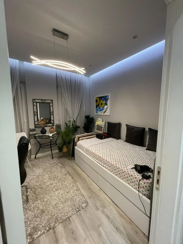 Tirane, shitet apartament 3+1+Aneks Kati 5, 123 m² 180.000 € (Kinostudio, rruga Myslym Keta)