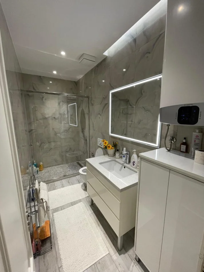 Tirane, shitet apartament 3+1+Aneks Kati 5, 123 m² 180.000 € (Kinostudio, rruga Myslym Keta)