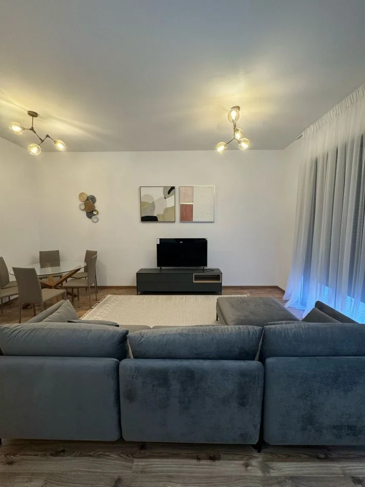 Tirane, jepet me qera apartament 1+1+Ballkon Kati 5, 70 m² 700 € (Delijorgji)