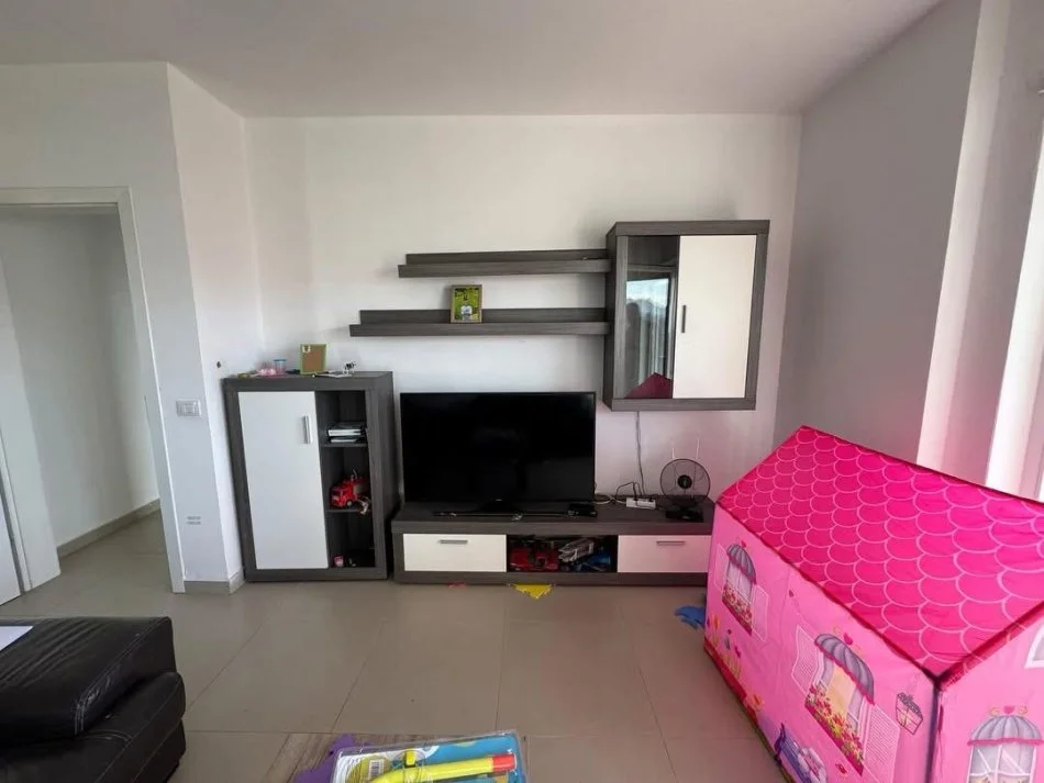 Tirane, shitet apartament 2+1+Ballkon Kati 4, 85 m² 115.000 € 