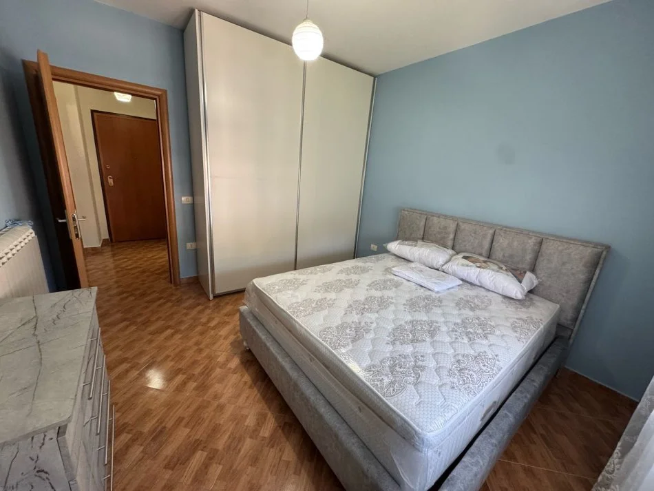 Durres, jepet me qera apartament 1+1+Aneks+Ballkon Kati 5, 70 m² 500 € (Vollga)