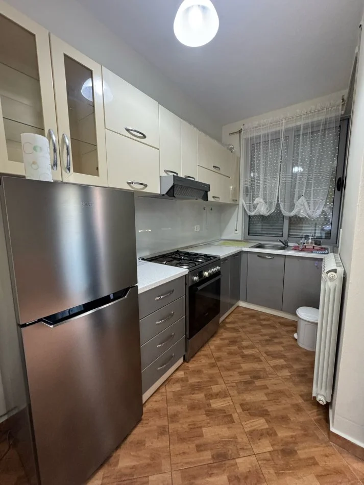 Durres, jepet me qera apartament 1+1+Aneks+Ballkon Kati 5, 70 m² 500 € (Vollga)