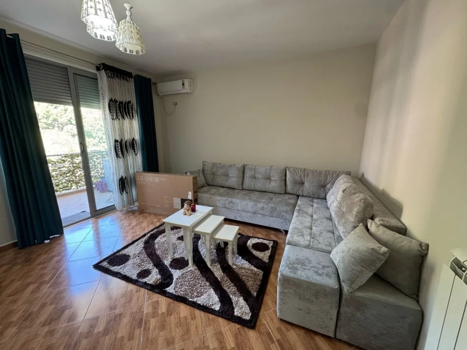 Durres, jepet me qera apartament 1+1+Aneks+Ballkon Kati 5, 70 m² 500 € (Vollga)