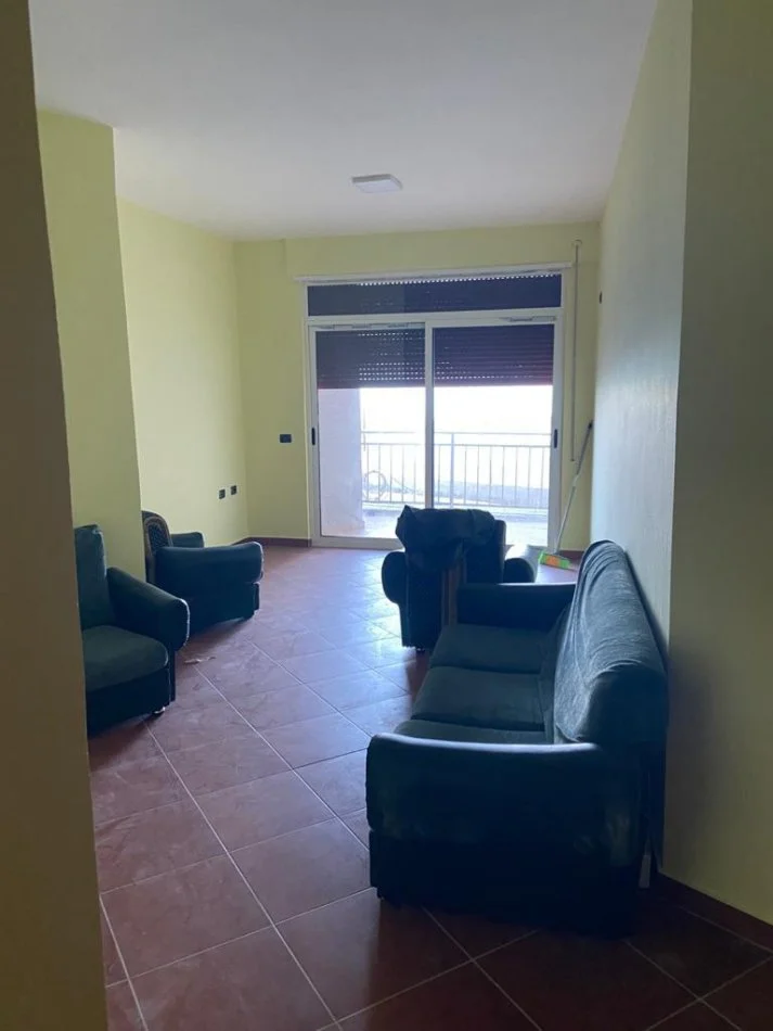 Shkembi Kavajes, jepet me qera 1+1+Aneks+Ballkon Kati 2, 68 m² 300 € (Shkembi i Kavajes)