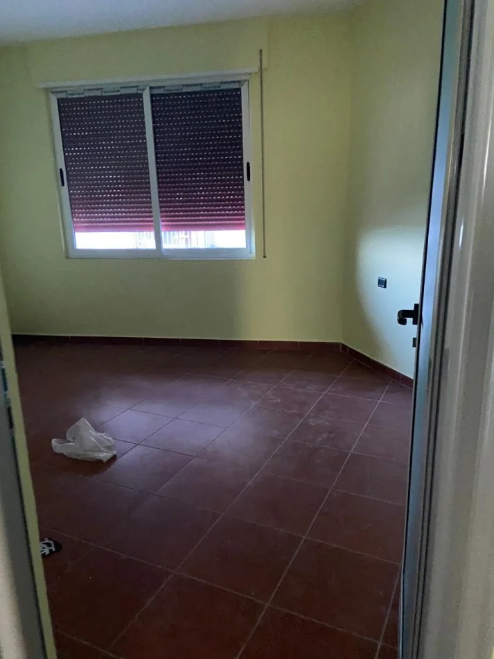 Durres, shitet apartament 1+1+Aneks+Ballkon Kati 1, 68 m² (Shkembi i Kavajes)