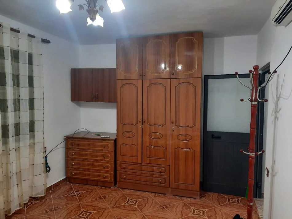 Durres, shitet apartament 1+1+Aneks+Ballkon Kati 5, 53 m² 55.000 € (Tregu industrial)