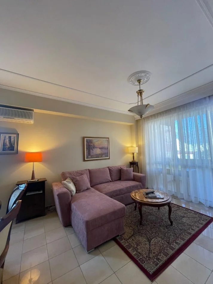 Tirane, jepet me qera apartament 2+1+Ballkon Kati 7, 90 m² 800 € 