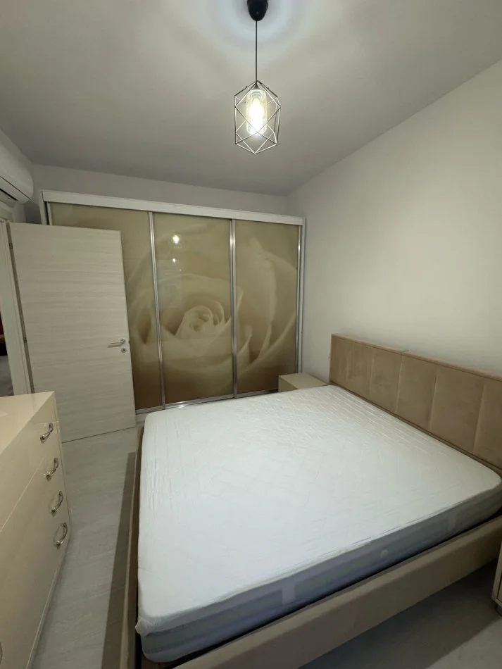 Tirane, jepet me qera apartament 2+1 Kati 2, 97 m² 97 € (River Residence)