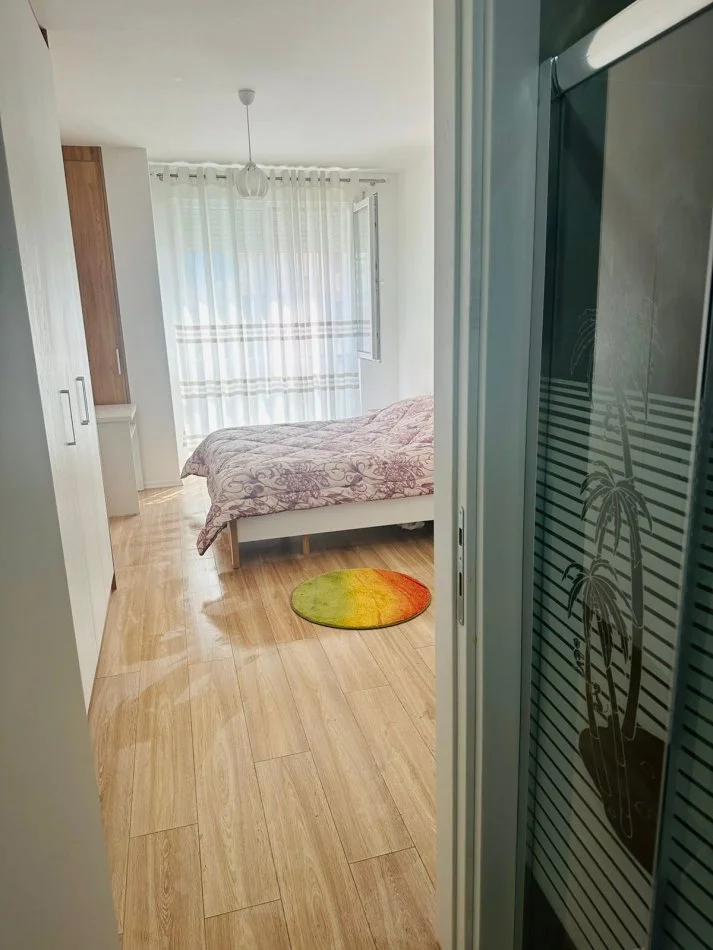 Tirane, jepet me qera 2+1 Kati 2, 120 m² 550 € (Kompleksi Fiori Di Bosko)