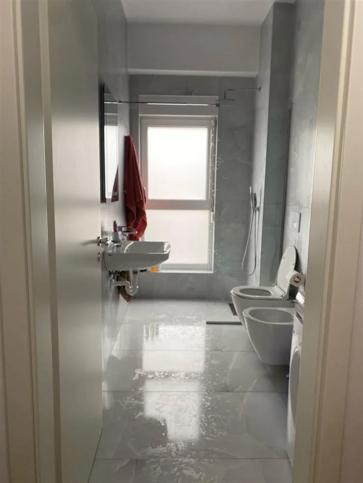 Tirane, jepet me qera apartament 2+1 Kati 7, 70 m² 500 € (Kompleksi Kaimi)